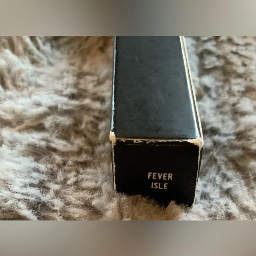 MAC Cosmetics Cremesheen Glass Lip Gloss - Fever Isle, New in Box